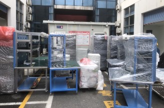 實驗室設備搬運
